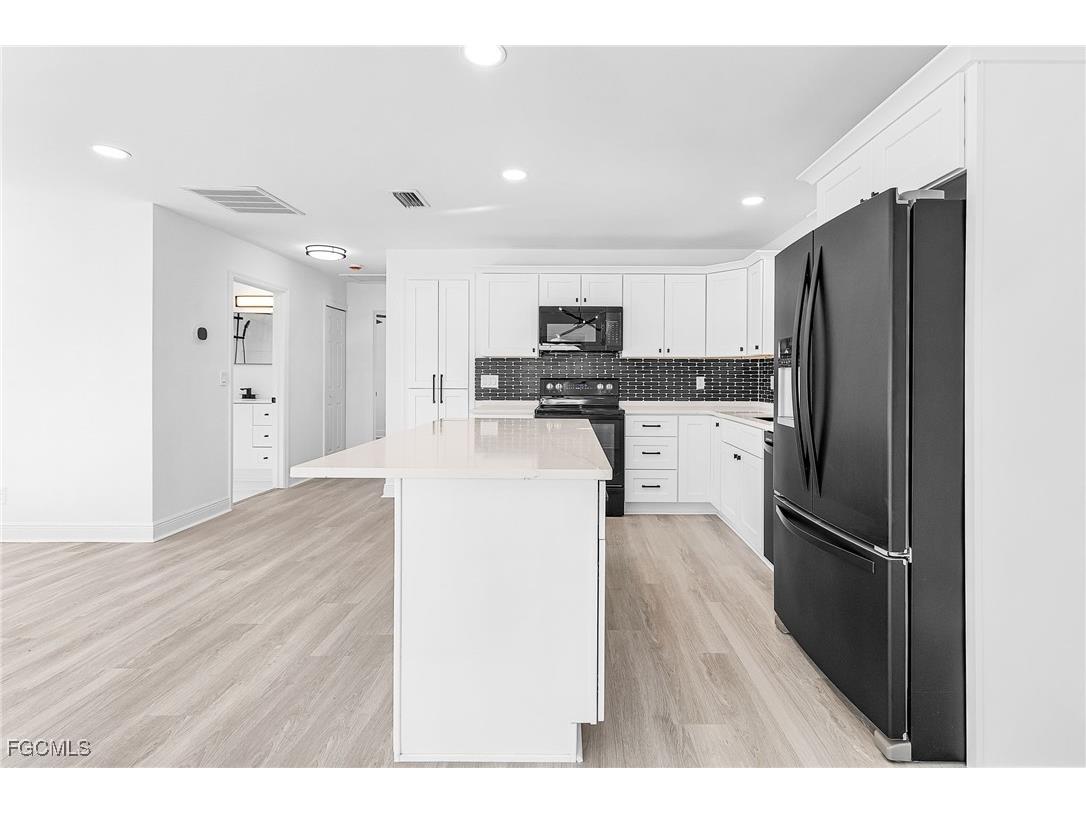 2901 10th Street SW Lehigh Acres FL 33976 2025007895 image18