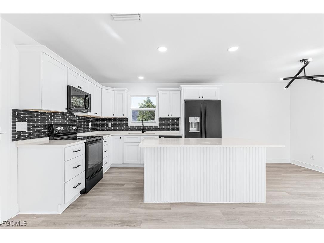 2901 10th Street SW Lehigh Acres FL 33976 2025007895 image3