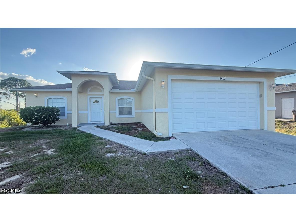 2902 Colin Avenue S Lehigh Acres FL 33976 2026009423 image1