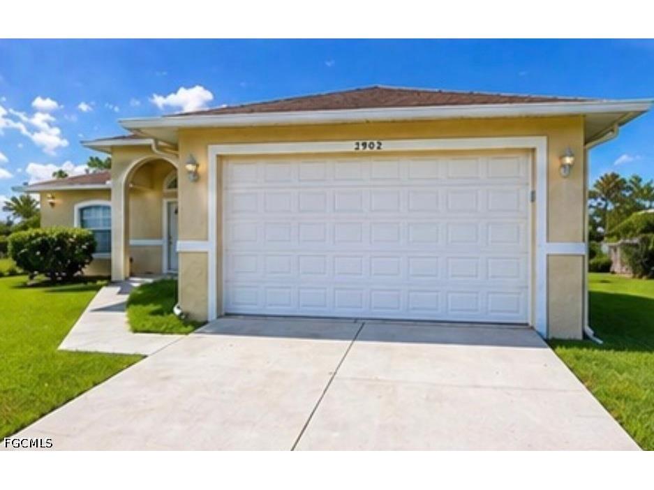 2902 Colin Avenue S Lehigh Acres FL 33976 2026019332 image3