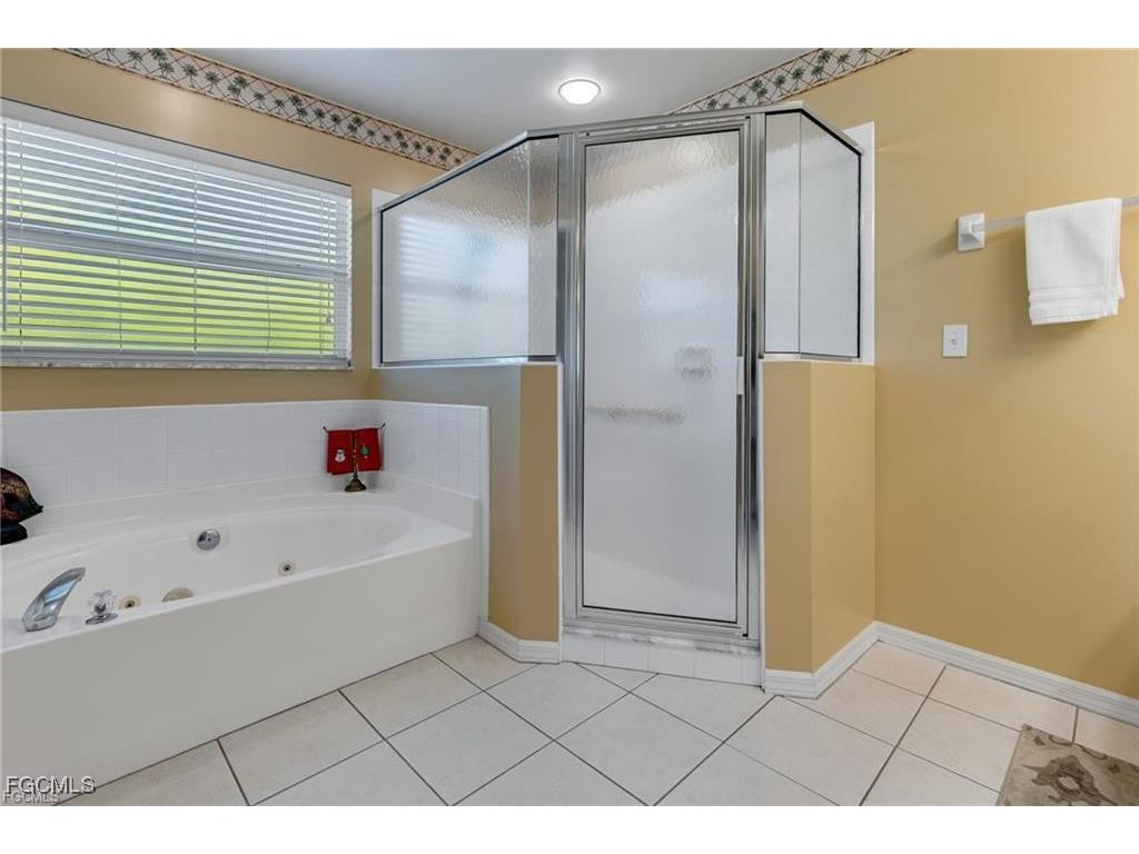 2902 Surfside Boulevard Cape Coral FL 33914 2025018416 image21