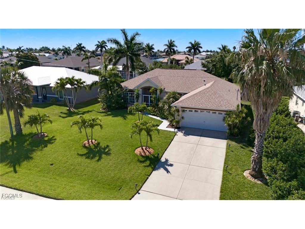 2902 Surfside Boulevard Cape Coral FL 33914 2025018416 image4