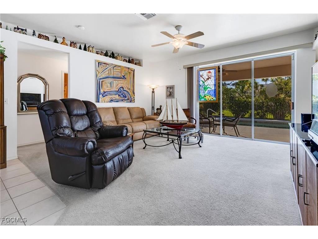 2902 Surfside Boulevard Cape Coral FL 33914 2025018416 image8