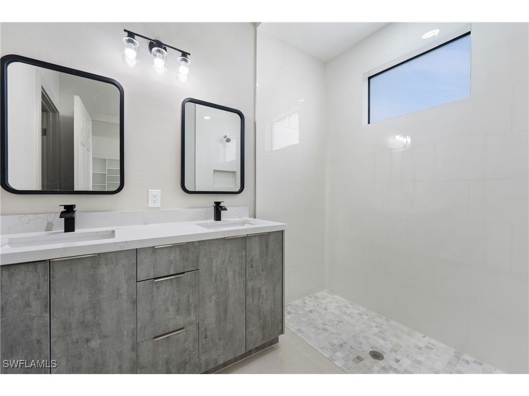 2903 37th Street W Lehigh Acres FL 33971 226005140 image4