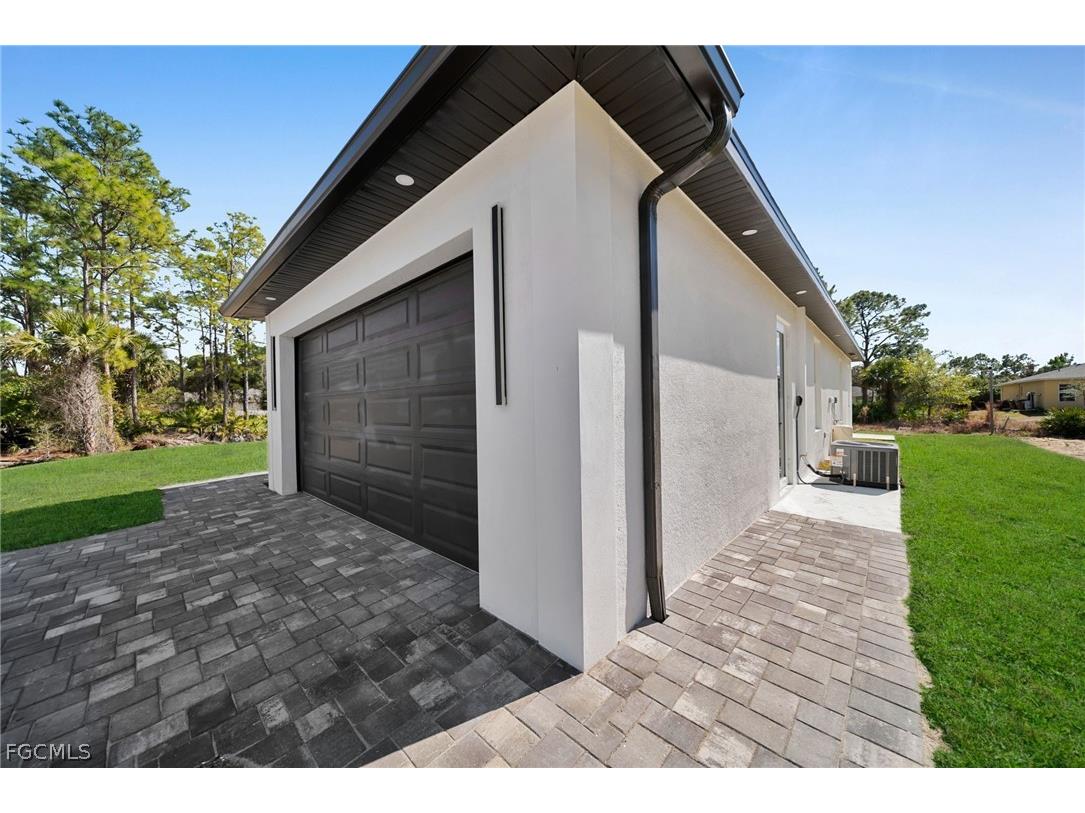 2903 49th Street W Lehigh Acres FL 33971 2026008598 image4