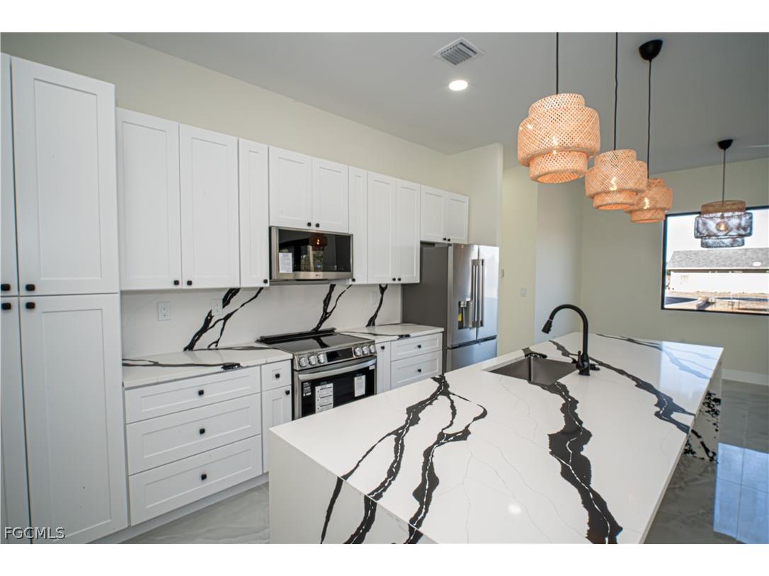 2903 E 17th Street Lehigh Acres FL 33972 2026006265 image4