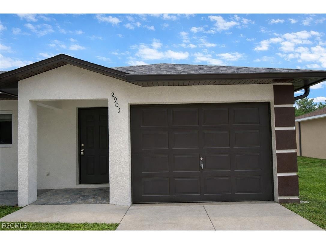 2903 Hightower Avenue S Lehigh Acres FL 33973 2026013429 image1