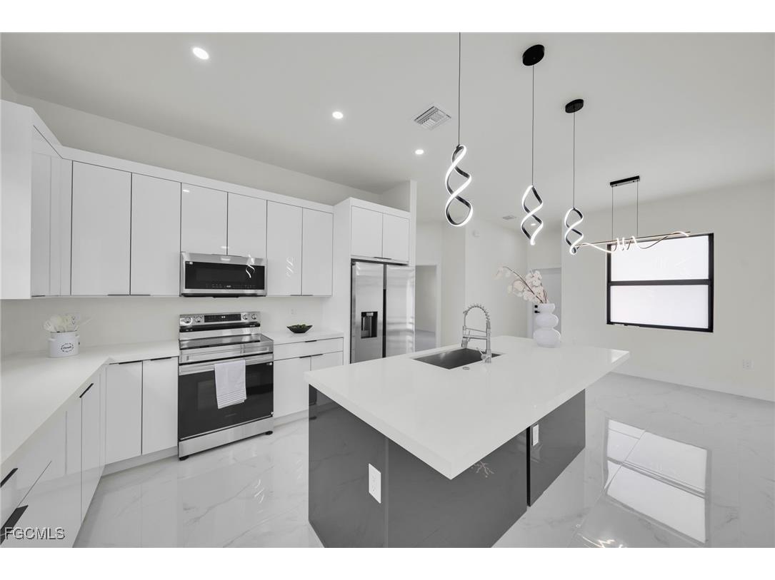 2903 NW 3rd Street Cape Coral FL 33993 2025016226 image26