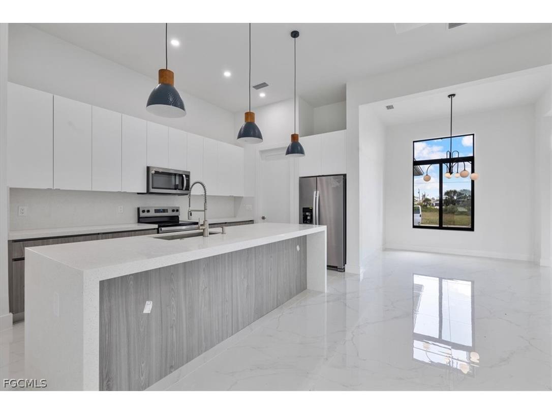 2903 NW 6th Terrace Cape Coral FL 33993 2026008935 image13