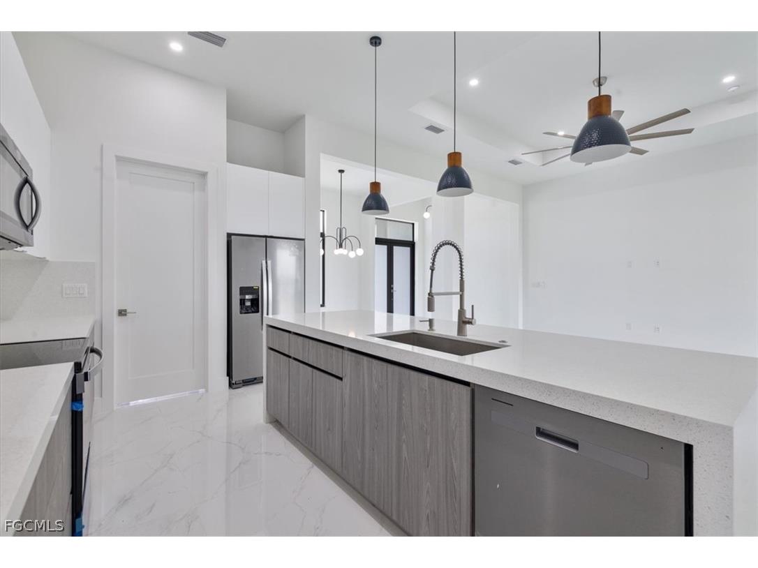 2903 NW 6th Terrace Cape Coral FL 33993 2026008935 image15