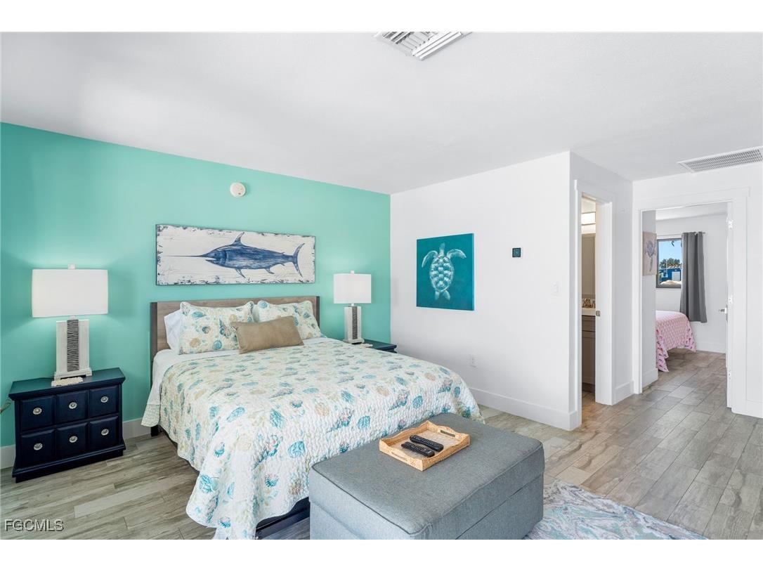 2904-2938 Sanibel Boulevard #1-20 Saint James City FL 33956 2025011075 image20