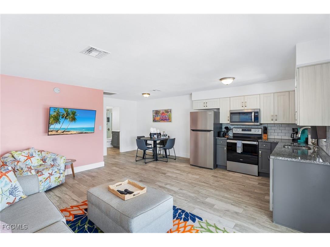 2904-2938 Sanibel Boulevard #1-20 Saint James City FL 33956 2025011075 image39