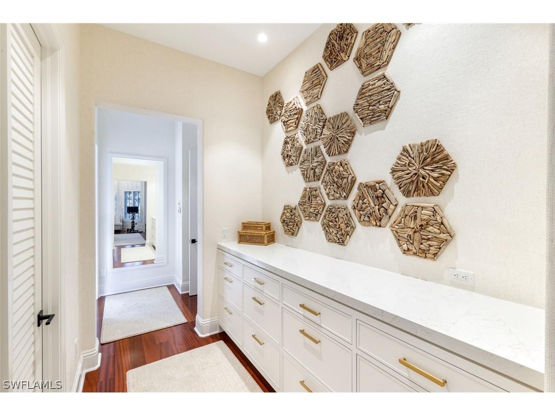 2904 Tiburon Boulevard E Naples FL 34109 226006372 image22