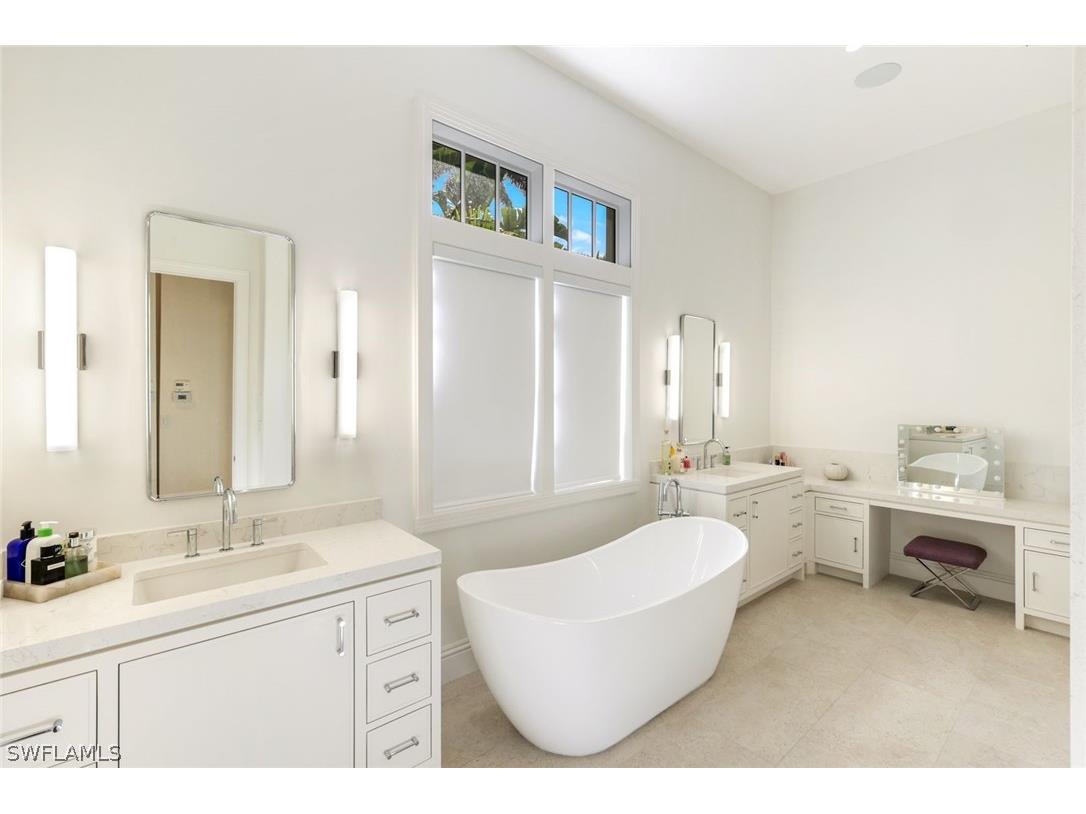 2904 Tiburon Boulevard E Naples FL 34109 226006372 image23