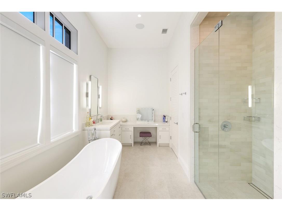 2904 Tiburon Boulevard E Naples FL 34109 226006372 image24