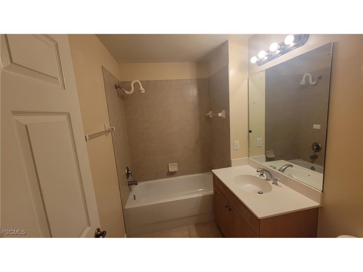 2904 Tuscan Drive #104 Cape Coral FL 33909 2025014621 image12