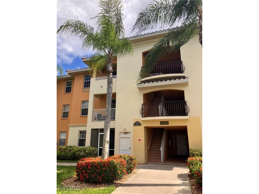2904 Tuscan Drive #303 Cape Coral FL 33909 2025009668 image1