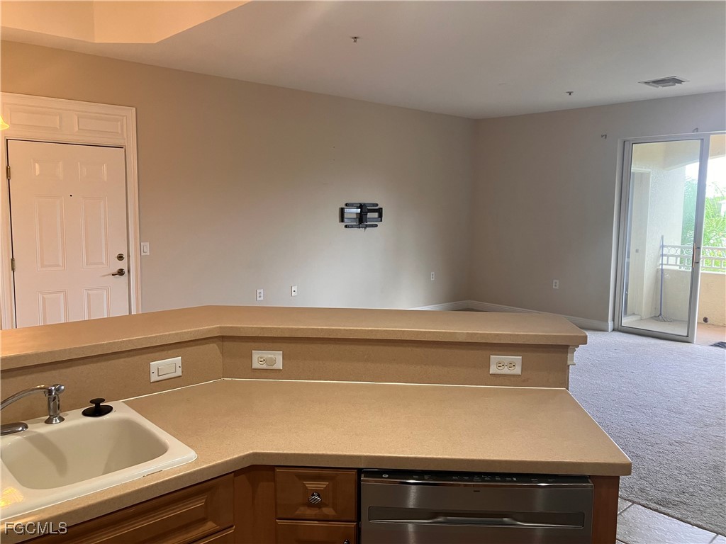 2904 Tuscan Drive #303 Cape Coral FL 33909 2025009668 image9