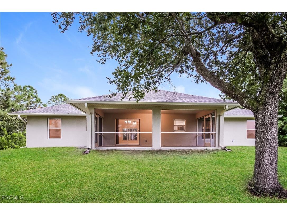 2904 Wanda Avenue S Lehigh Acres FL 33976 2026002725 image2