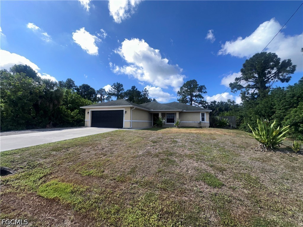 2905 20th Street W Lehigh Acres FL 33971 2026022365 image1