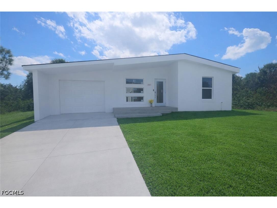 2905 26th Street W Lehigh Acres FL 33971 2026013966 image1