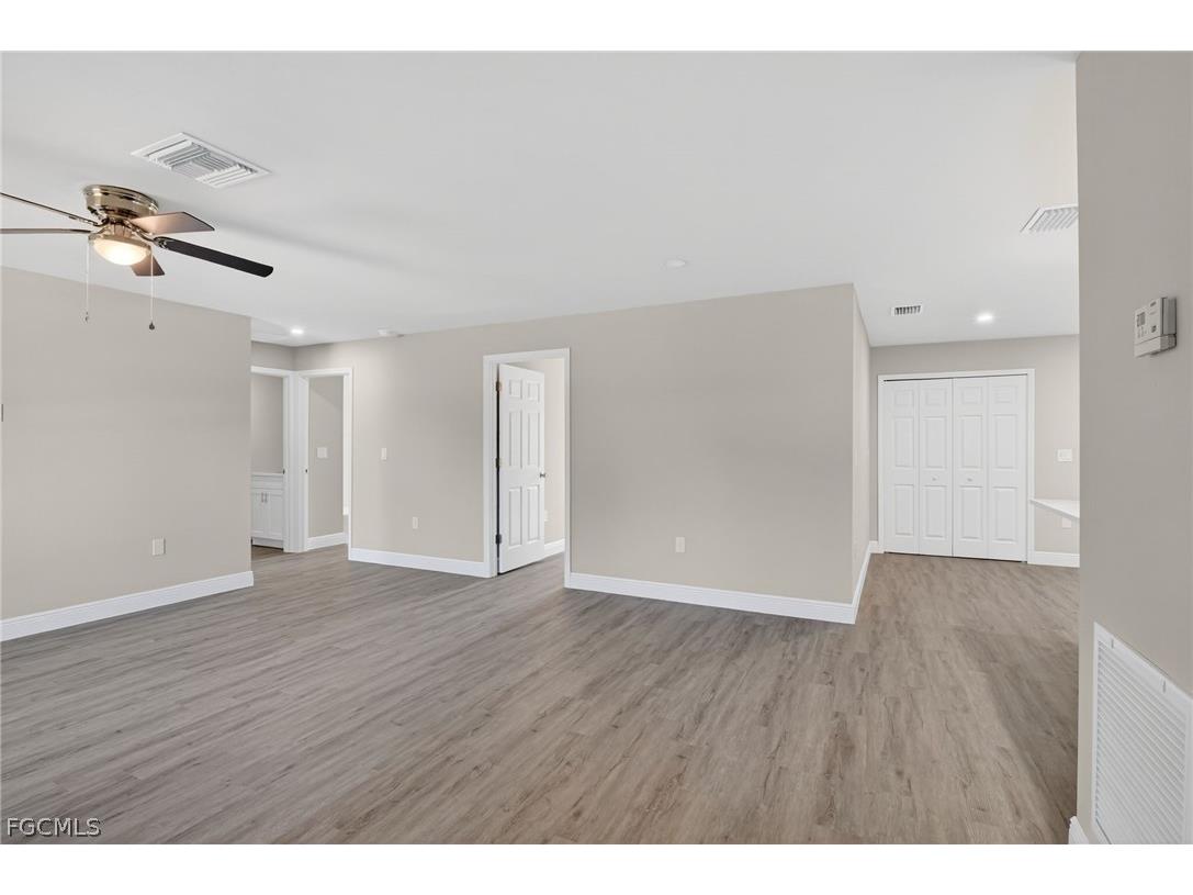 2905 38th Street W Lehigh Acres FL 33971 2025013609 image5