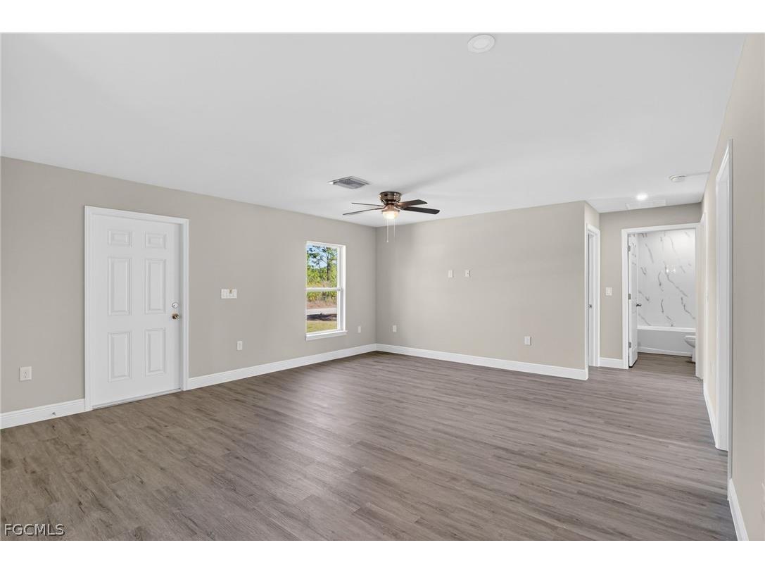 2905 38th Street W Lehigh Acres FL 33971 2025013609 image6