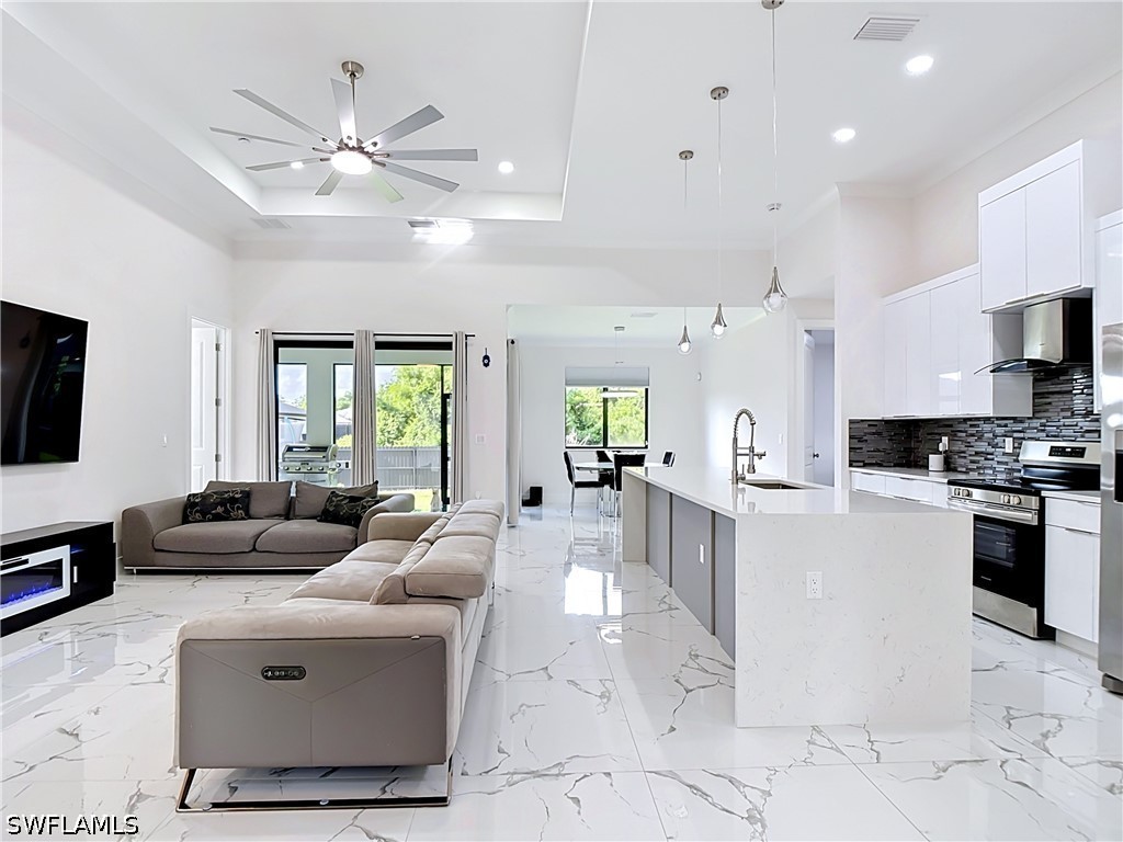 2905 4th Street W Lehigh Acres FL 33971 226021226 image3