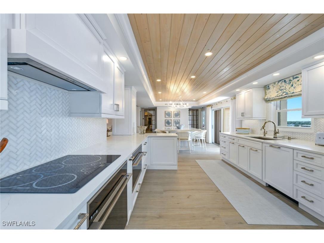 2905 Gulf Shore Boulevard N #703N Naples FL 34103 225082127 image14