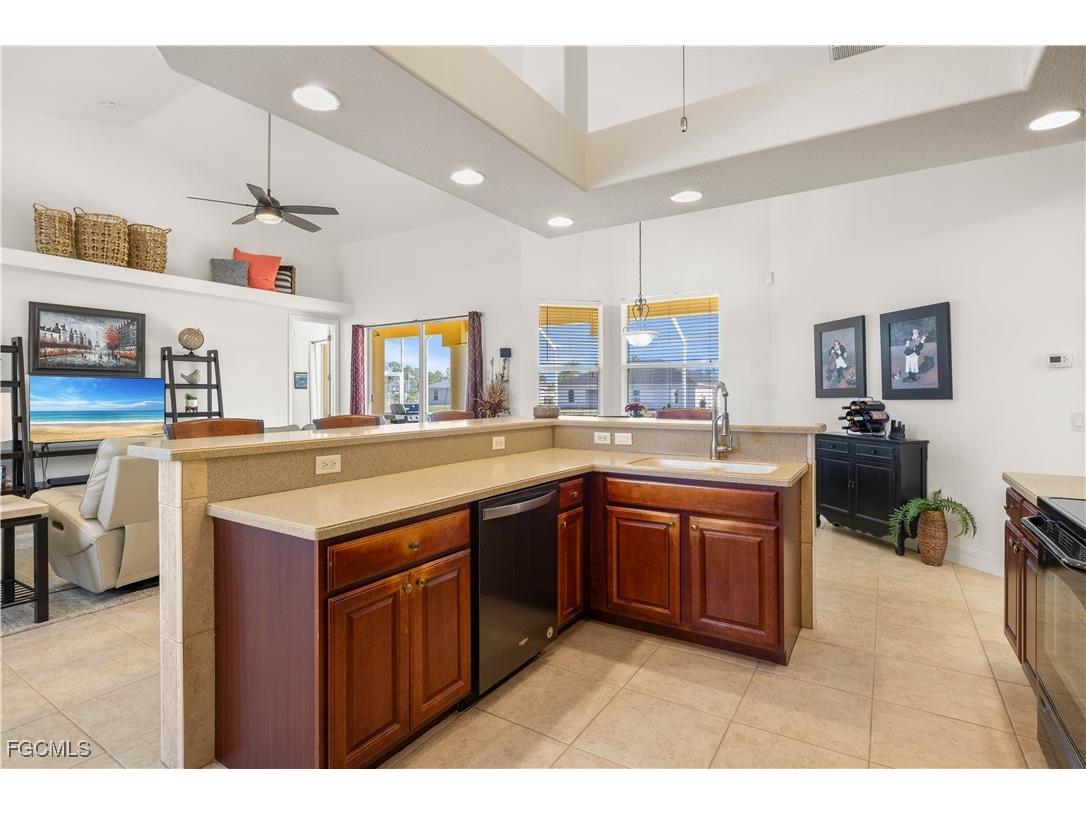 2905 NW 22nd Place Cape Coral FL 33993 2025025206 image16