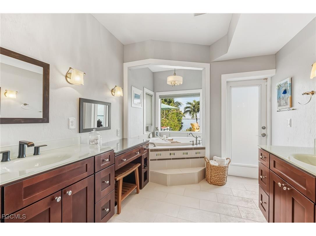 2905 SE 22nd Place Cape Coral FL 33904 2026000372 image24