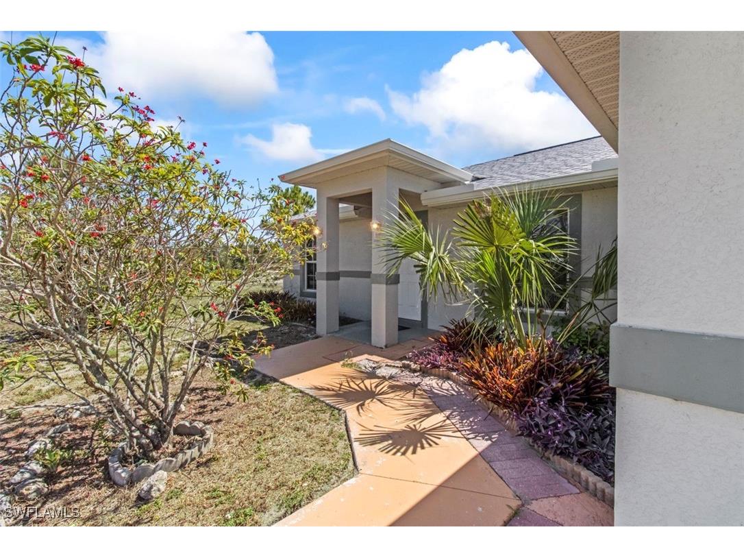 2905 Villa Avenue S Lehigh Acres FL 33976 225044468 image1