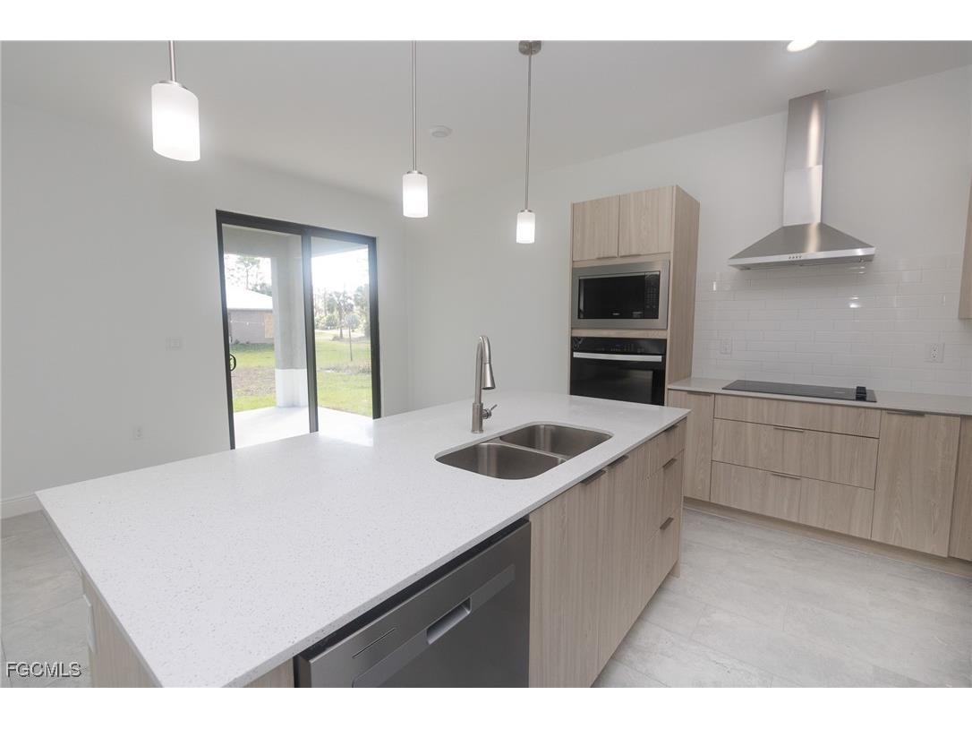 2906 16th Street SW Lehigh Acres FL 33976 2025013969 image6