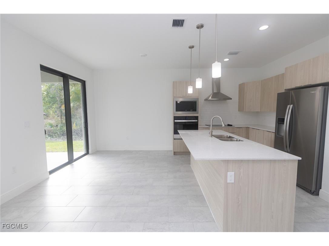 2906 16th Street SW Lehigh Acres FL 33976 2025013969 image7