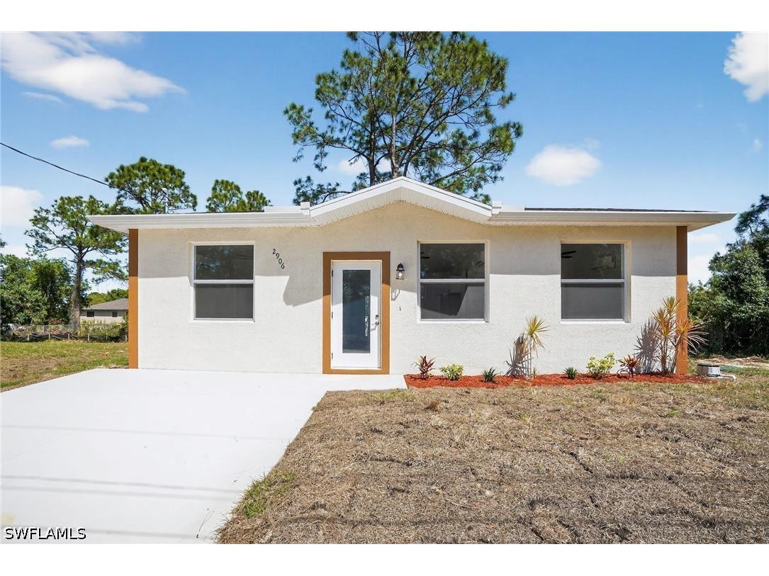 2906 52nd Street W Lehigh Acres FL 33971 226012700 image1