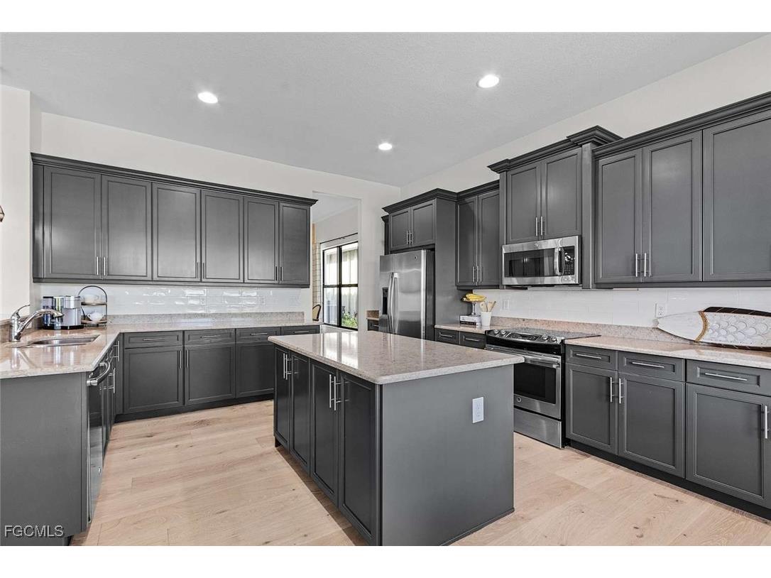 2906 Cinnamon Bay Circle Naples FL 34119 2025016079 image10