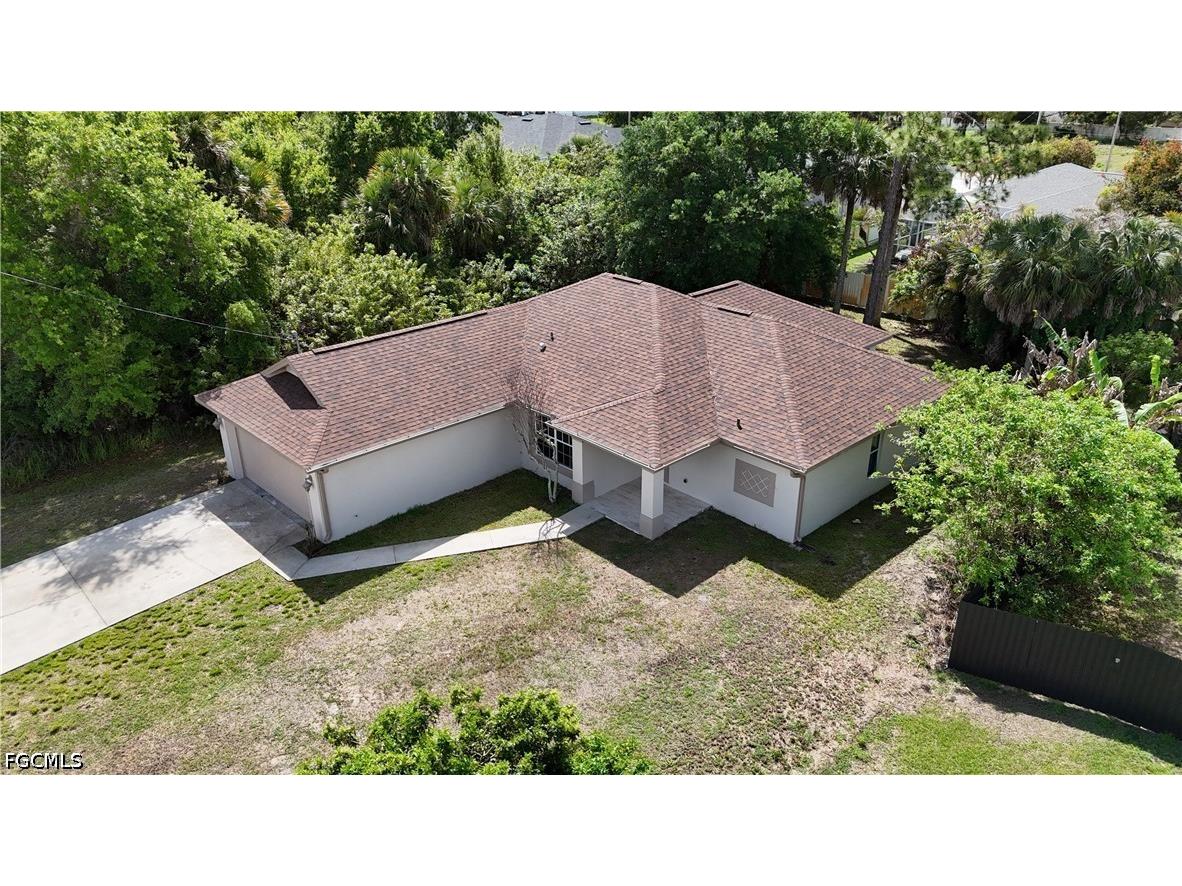2907 12th Street W Lehigh Acres FL 33971 2026015700 image2