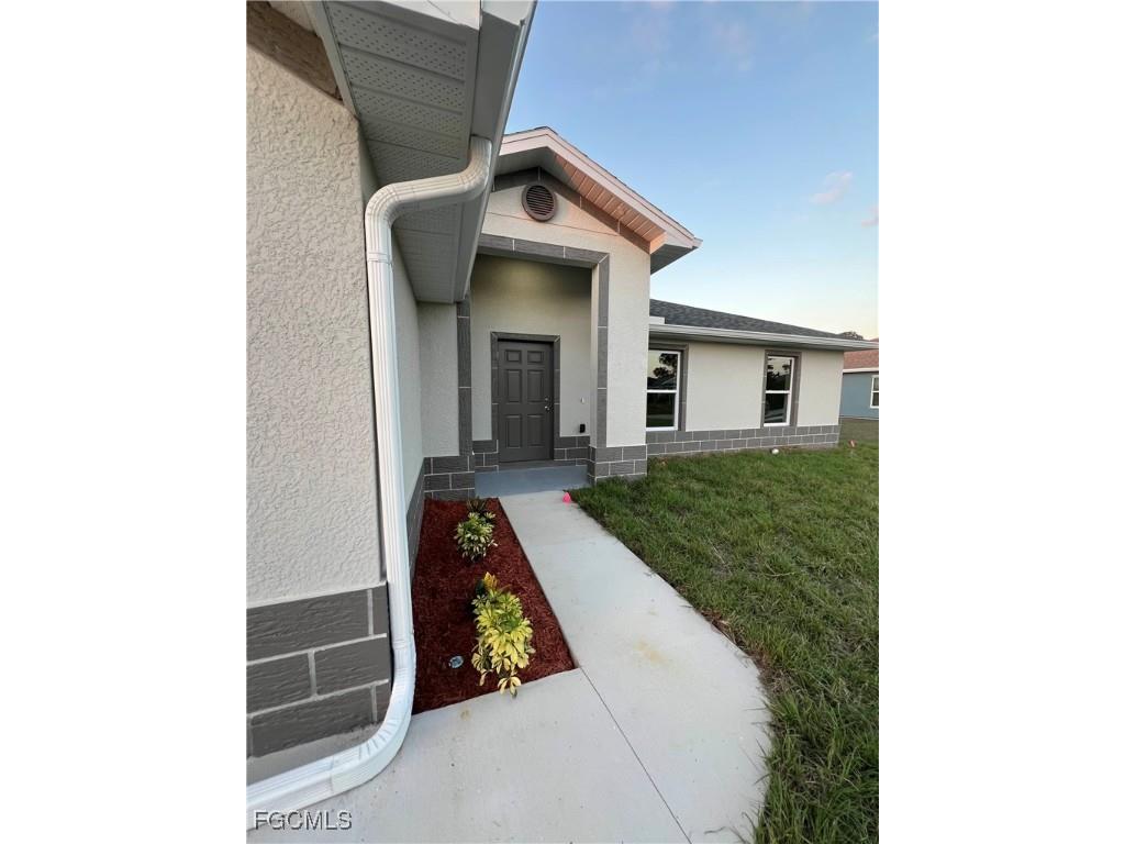 2907 38th Street W Lehigh Acres FL 33971 2025014140 image2