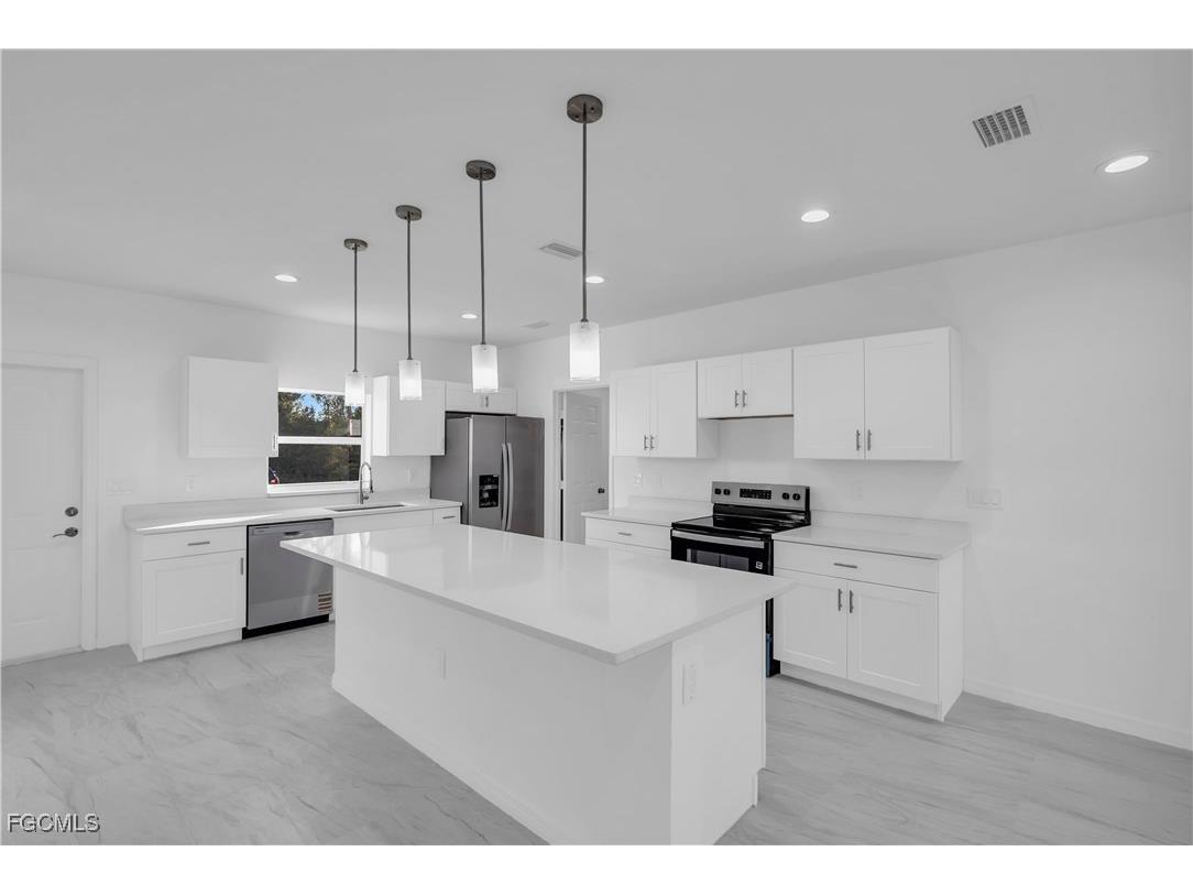 2907 8th Street W Lehigh Acres FL 33971 2026001131 image6