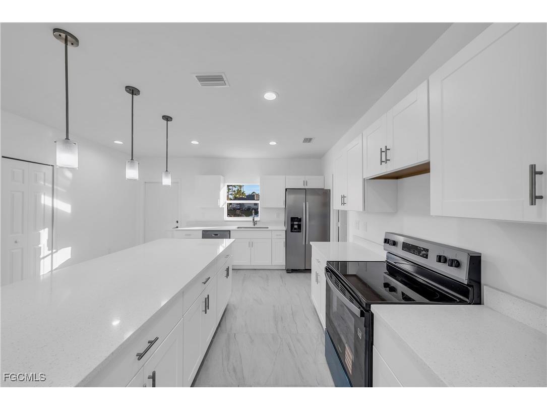 2907 8th Street W Lehigh Acres FL 33971 2026001131 image8