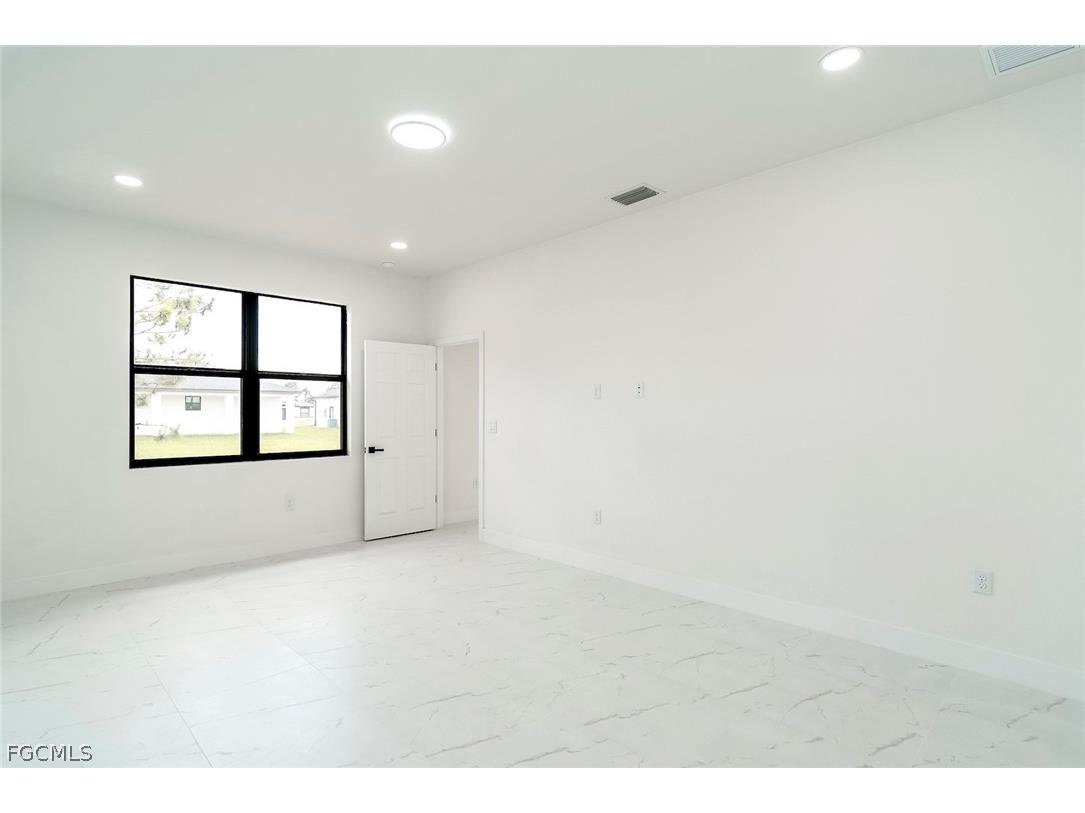 2907 Colin Avenue S Lehigh Acres FL 33976 2026007693 image10