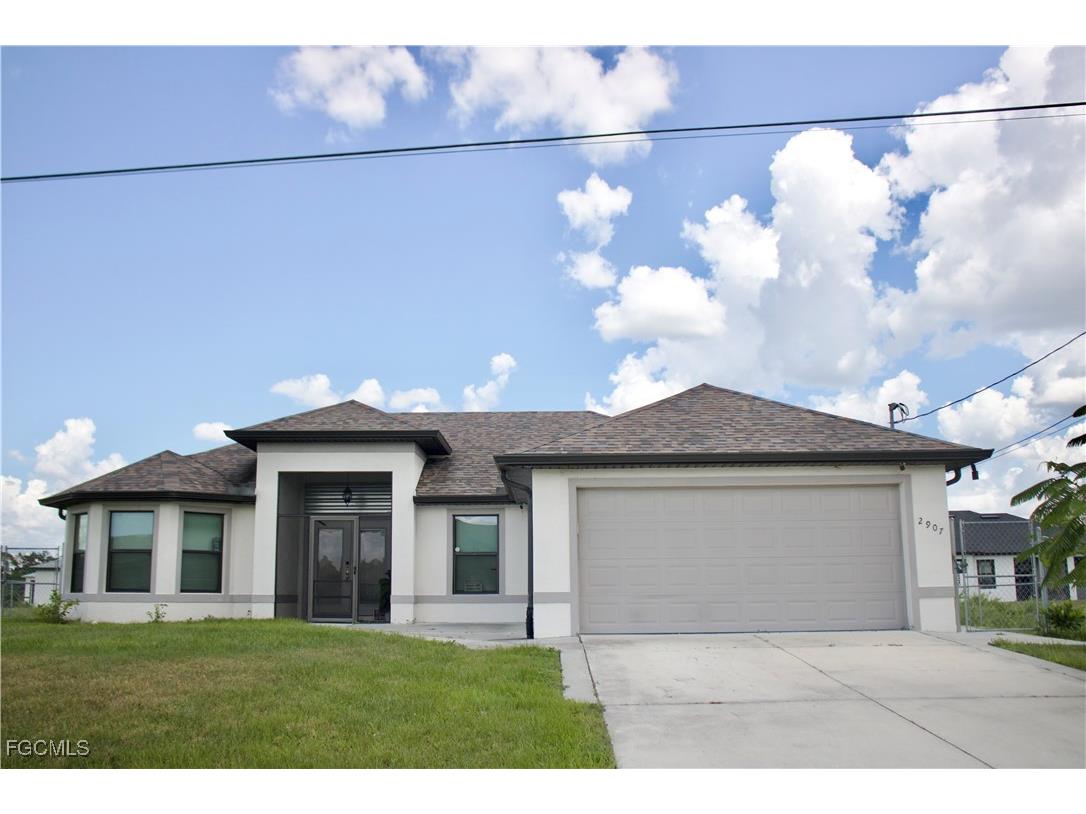 2907 Donald Avenue S Lehigh Acres FL 33976 2025005141 image1