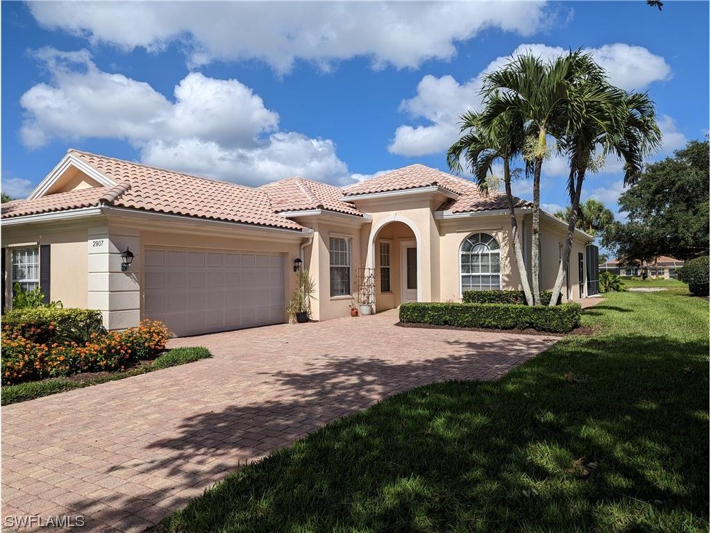 2907 Gilford Way Naples FL 34119 223025143 image1