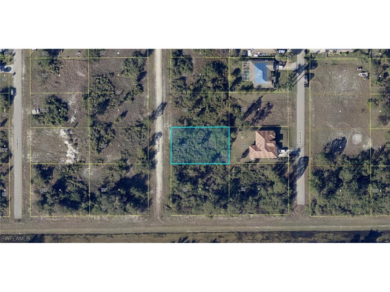 2907 Yvonne Avenue S Lehigh Acres FL 33976 223033090 image1