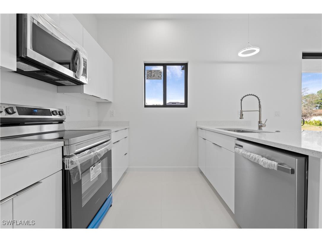 2908 NE 7th Place Cape Coral FL 33909 225061068 image11