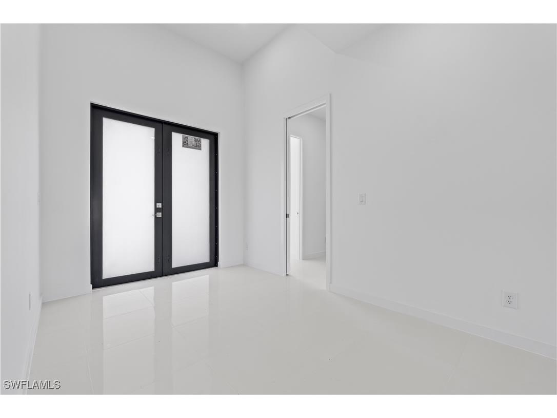 2908 NE 7th Place Cape Coral FL 33909 225061068 image4