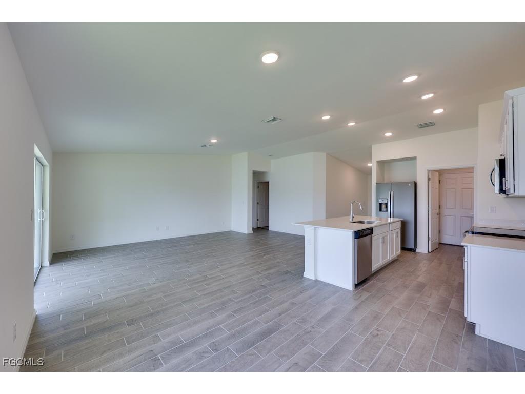 2908 NW 18th Avenue Cape Coral FL 33993 2025018727 image11