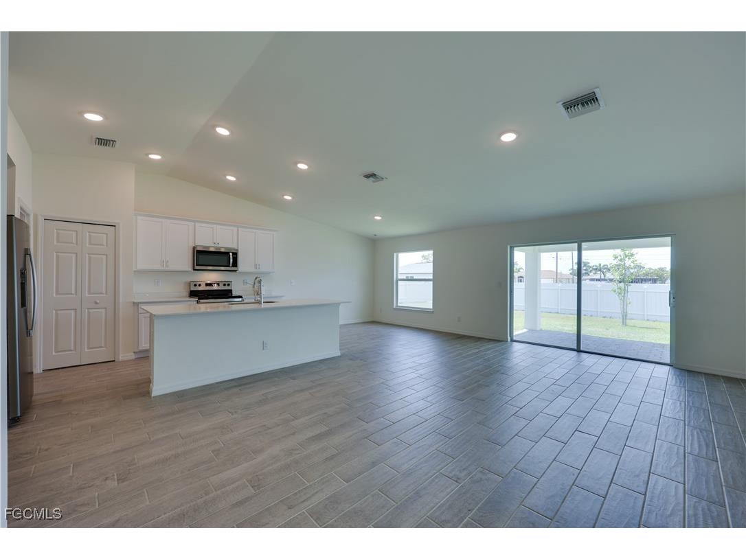 2908 NW 18th Avenue Cape Coral FL 33993 2025018727 image2