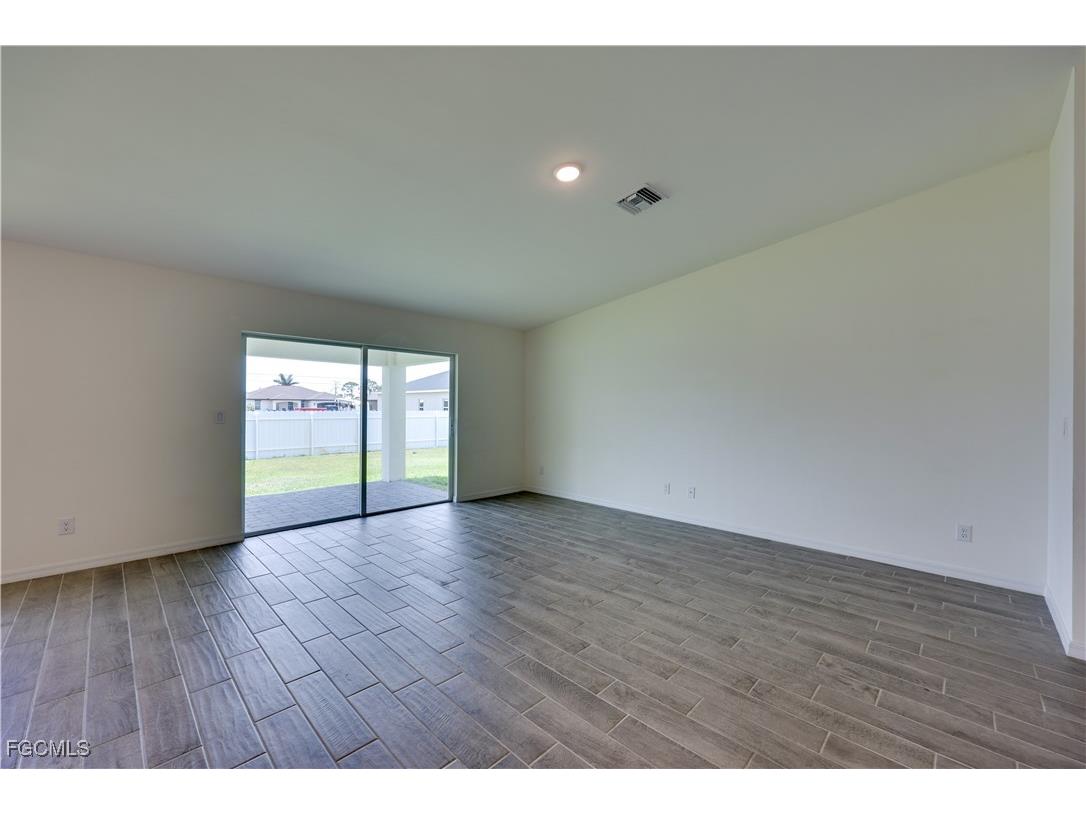 2908 NW 18th Avenue Cape Coral FL 33993 2025018727 image4
