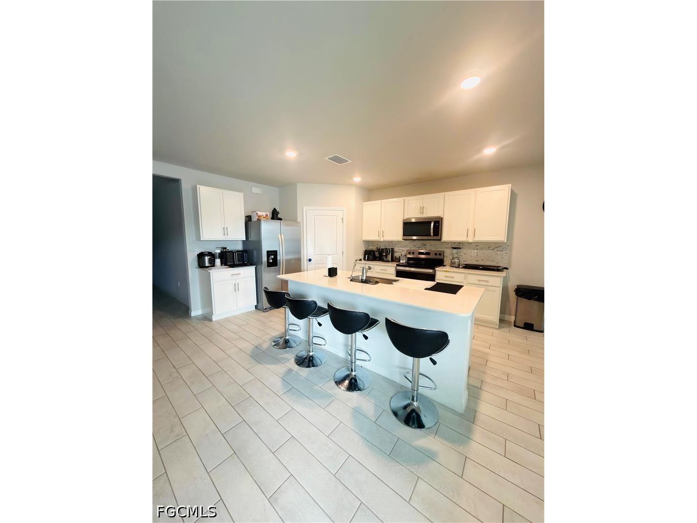 2908 NW 9th Street Cape Coral FL 33993 2026016527 image2